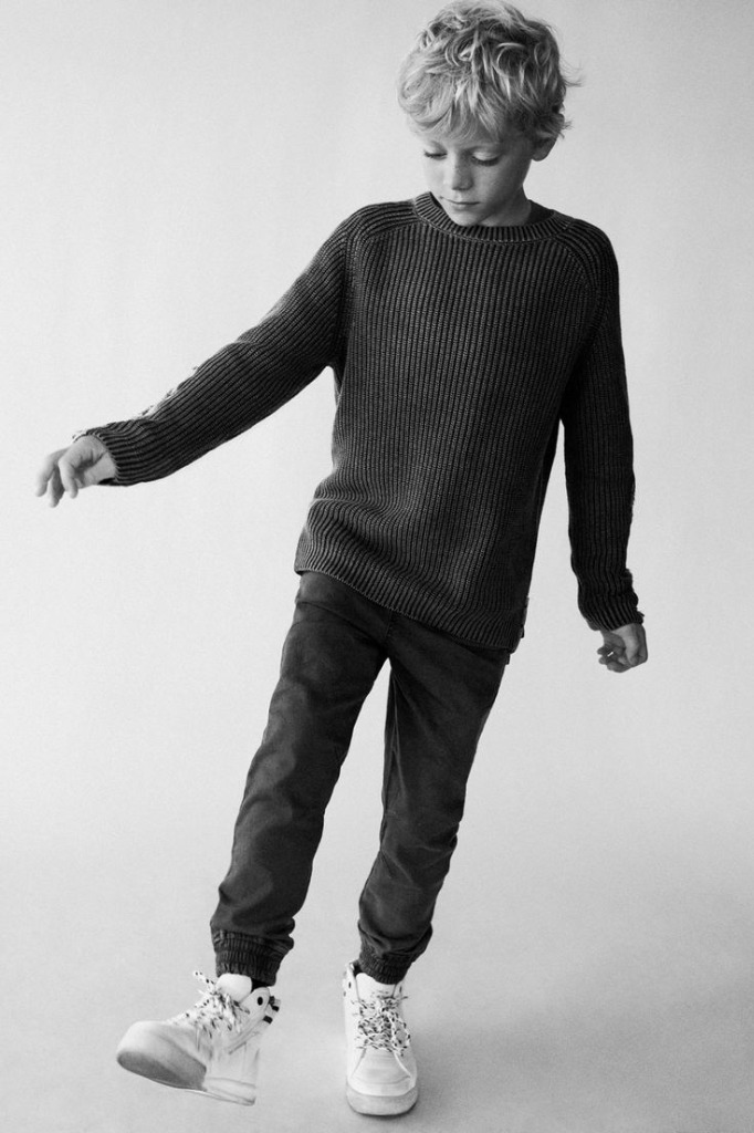 Child in TRENDORA knitwear - Our Story